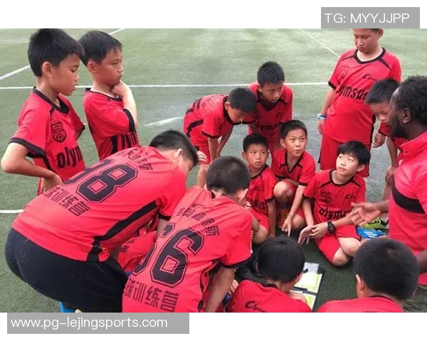 天津足球训练班助力青少年成长提升技能与团队合作精神